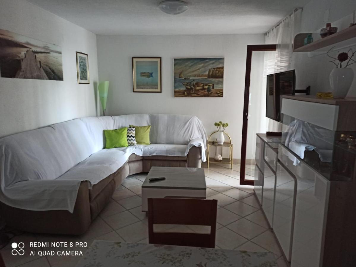Apartman Robertino 1966 Макарська Екстер'єр фото