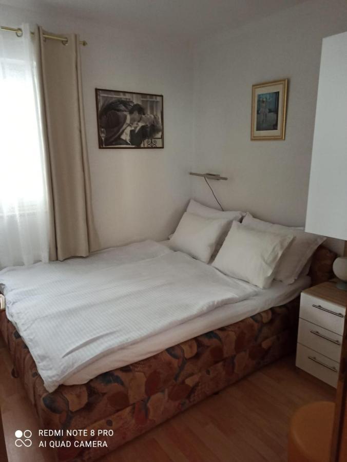 Apartman Robertino 1966 Макарська Екстер'єр фото